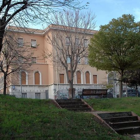 Casa Religiosa Per Ferie Ancelle Del Santuario Hotel Rome Bagian luar foto