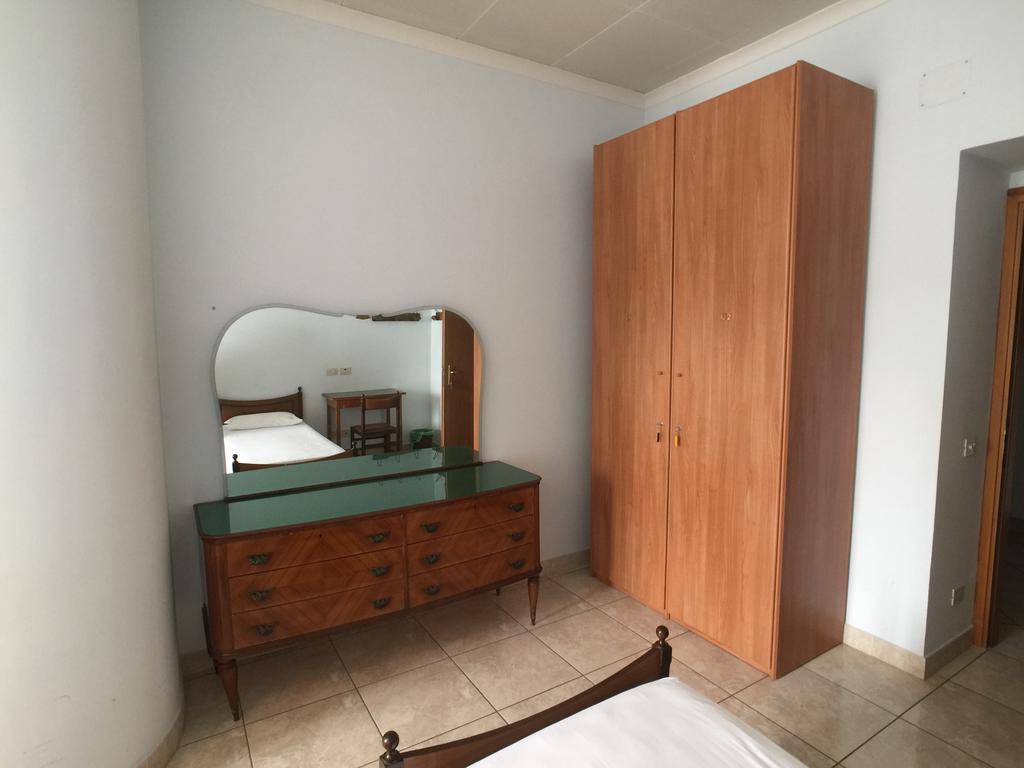 Casa Religiosa Per Ferie Ancelle Del Santuario Hotel Rome Bagian luar foto